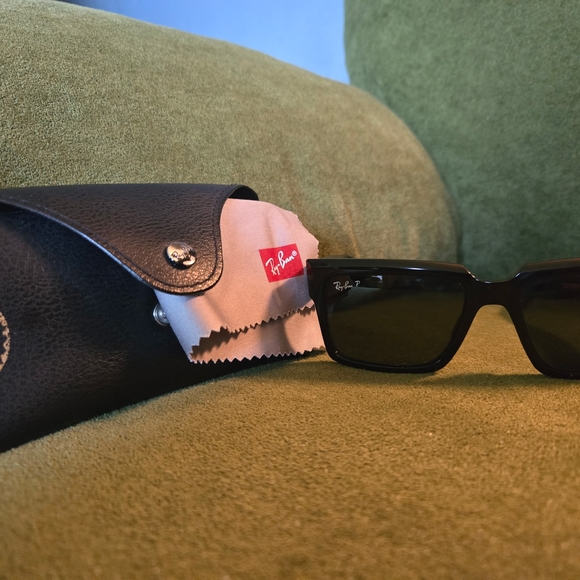 Ray-Ban Other - Ray-Ban Black Sunglasses with Case